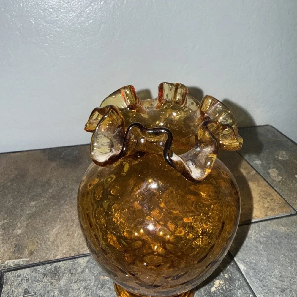 Vintage Fenton Amber Quilted Pattern, Ruffled Rim Vase - 7